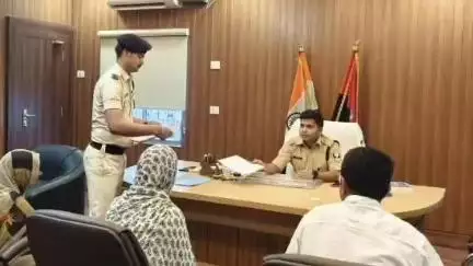 डुमरा: सीतामढ़ी: एसपी के जनता दरबार में पहुंचे लोग, एसपी ने सुनी फरियाद