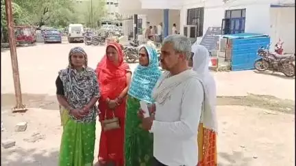 पुरुस्वानी मोहल्ले में निर्माणाधीन मंदिर से रास्ता बाधित, विरोध पर मिली धमकी, महिलाएं थाने पहुंचीं