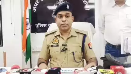 गाजियाबाद:पुलिस द्वारा जेल मे निरूद्ध अपराधियो की फर्जी तरीके से जमानत कराने वाले गिरोह का पर्दाफाश,7 अभियुक्त गिरफ्तार