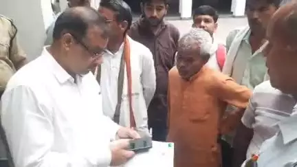 मुरैना नगर: छात्रावास प्रबंधन द्वारा आमरास्ता बंद करने से सिद्धनगर के लोग परेशान, SDM को सौंपा ज्ञापन