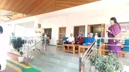 मंडला: पर्यावरण दिवस पर जिला मुख्यालय के वन विभाग विश्राम भवन में हुआ आयोजन