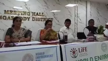సంగారెడ్డి: ప్రతి ఒక్కరు ప్లాస్టిక్ కవర్లకు దూరంగా ఉండాలి, సంగారెడ్డి డిఆర్ఓ పద్మజారాణి