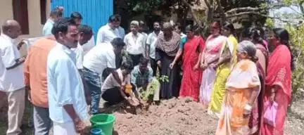 ಹನೂರು: ಹನೂರು ಪಟ್ಟಣ ಪಂಚಾಯತಿಯ ವತಿಯಿಂದ
 ವಿಶ್ವ ಪರಿಸರ ದಿನಾಚರಣೆ  ಆಚರಣೆ