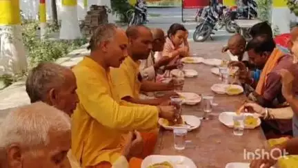 रामनगर: गायत्री शक्तिपीठ रामनगर पर सात दिवसीय श्री राम कथा के समापन के बाद भंडारे का आयोजन, हजारों लोग हुए शामिल