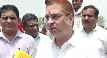 रॉबर्ट्सगंज: सोनभद्र जिले की सभी नदियों की होगी सफाई, नदियों के किनारे वृक्षारोपण का भी होगा आयोजन, डीएम ने दी जानकारी