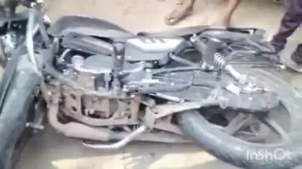 भितरवार: राय चौरा गांव के पास बाइक और कार की टक्कर में दो घायल