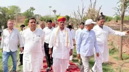 नागौर: जलदाय मंत्री कन्हैयालाल चौधरी ने नागौर के झड़ा तालाब पर वंदे गंगाजल संरक्षण जन अभियान का शुभारंभ किया