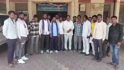 शाजापुर: भिंड कलेक्टर द्वारा किसानों की ज़मीन भूमाफियाओं को देने के विरोध में भीम आर्मी व आजाद समाज पार्टी ने ज्ञापन सौंपा
