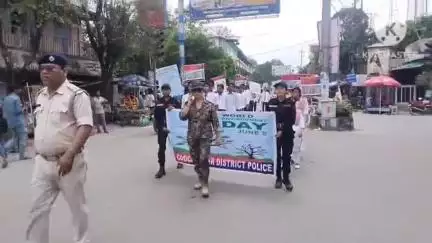 মাথাভাঙা ১: মাথাভাঙা থানার পুলিশের পক্ষ থেকে মাথাভাঙা শহরে বিশ্ব পরিবেশ দিবস পালন