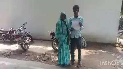 धौरहरा: ऐरा गांव के दबंगों ने पीड़ित के खेत पर किया अवैध कब्जा, पीड़ित ने उच्च अधिकारियों से की शिकायत