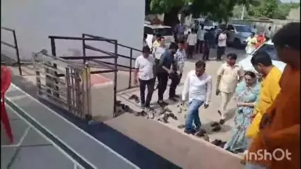 मेड़ता: टेहला पहुंची उपमुख्यमंत्री दिया कुमारी ने राज्य मंत्री लखावत की धर्मपत्नी की शोकसभा में शामिल होकर प्रकट की संवेदना