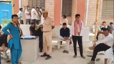 पाली: सदर थाना क्षेत्र के रूपावास के निकट पिकअप की चपेट में आकर मारे गए युवक का पुलिस ने बांगड़ अस्पताल में करवाया पोस्टमार्टम