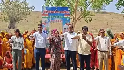 रायपुर: सेमलीखाम में विश्व पर्यावरण दिवस पर वंदे गंगाजल संरक्षण अभियान की हुई शुरुआत, प्रधान व बीडीओ ने की शुरुआत