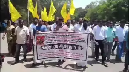 இராமநாதபுரம்: எஸ்.பி அலுவலகத்தில் குடும்பத்துடன் தற்கொலை செய்து கொள்வேன் என பெண் எச்சரிக்கை