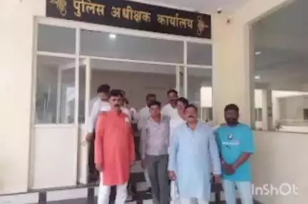 देवास नगर: जल गंगा संवर्धन योजना मे खलल डाल रहे कुछ लोग तालाब गहरीकरण कार्य में बाधा डालने वालों पर कार्रवाई की मांग,