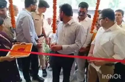 अरवल: शिक्षा विभाग के नए भवन का डीएम ने किया उद्घाटन, 10+2 बालिका छात्रावास परिसर में हुआ शिफ्ट