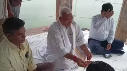 डीग: गृह राज्य मंत्री जवाहर सिंह बेढ़म ने डीग जल महल से वंदे गंगा - जल संरक्षण जन अभियान का शुभारंभ किया