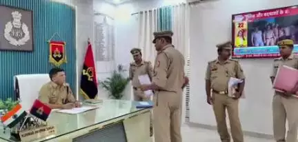 सुल्तानपुर: सुल्तानपुर के पुलिस अधीक्षक ने यूपी 112 कार्यालय व रेडियो शाखा की साप्ताहिक समीक्षा बैठक की