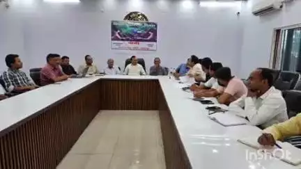 बलरामपुर: सीएमओ कार्यालय सभागार में विश्व पर्यावरण दिवस पर जागरूकता गोष्ठी का आयोजन किया गया