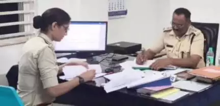 रीठी: नवागत एसपी के निर्देश पर पुलिस अधिकारियों ने विभिन्न थानों का औचक निरीक्षण किया, रीठी थाना पहुंचे उपपुलिस अधीक्षक