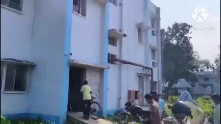 রায়গঞ্জ: বিষ খেয়ে অসুস্থ যুবকের রায়গঞ্জ মেডিকেলে চিকিৎসাধীন অবস্থায় মৃত্যু, চাঞ্চল্য চাচোলের বালিপুরে, তদন্তে পুলিশ