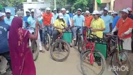 घोसी: विश्व पर्यावरण दिवस पर नगर पंचायत घोसी द्वारा घोसी बाजार में साइकिल रैली निकाली गई