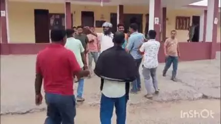 अरवल: कुर्था नगर पंचायत वार्ड आठ में उपचुनाव के लिए दो लोगों ने नामांकन भरा
