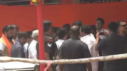 दरभंगा: दरभंगा के पोलो मैदान में शहीद सूरज नारायण सिंह की स्मृति सभा में पहुंचे बिहार के मुख्यमंत्री नीतीश कुमार