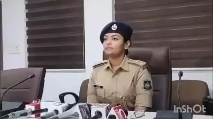 અમદાવાદ શહેર: મકરબા પોલીસ હેડક્વાર્ટર ખાતેથી DYSP આસ્થા રાણાએ ઓપરેશન ગ્રીન શિલ્ડ અંગે જાણકારી આપી