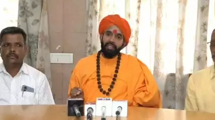 ದಾವಣಗೆರೆ: ಬೆಂಗಳೂರಿನಲ್ಲಿ ಕಾಲ್ತುಳಿತ ಸರ್ಕಾರದ ವೈಫಲ್ಯ, ಕೋರ್ಟ್‌ನಲ್ಲಿ ಕೇಸ್ ಹಾಕುತ್ತೇವೆ: ನಗರದಲ್ಲಿ ಪ್ರಣವಾನಂದ ಸ್ವಾಮಿ