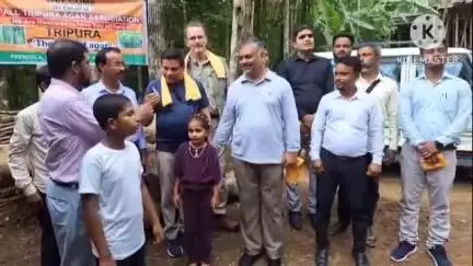 ধর্মনগর: উত্তর ফুলবাড়িতে মামন উড, চিপস ও আগরওয়েল ইন্ডাস্ট্রি পরিদর্শনে এল বিশ্ব ব্যাঙ্কের প্রতিনিধি দল