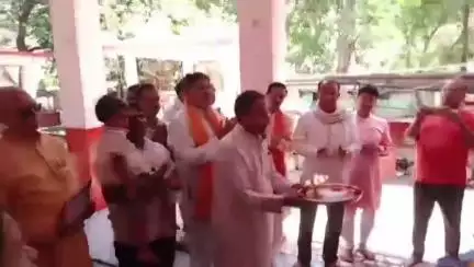 ललितपुर: सर्वेश्वर धाम पर सुबह से सीएम योगी के जन्मदिन पर हो रहे हैं धार्मिक कार्यक्रम
