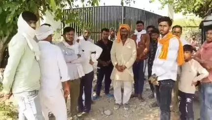 चरखारी: रिवई गांव निवासी एक व्यक्ति की सड़क हादसे में हुई दर्दनाक मौत, पुलिस ने शव का कराया पोस्टमार्टम