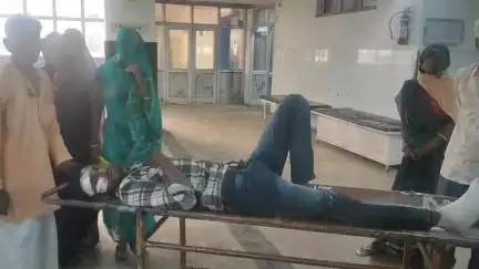 झालरापाटन: झालावाड़ जिले के बड़ी सुनेल में अज्ञात कार ने बाइक को मारी टक्कर, बाइक सवार 2 लोग घायल, अस्पताल में कराया गया उपचार