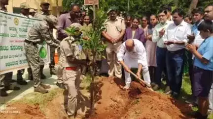ರಾಮನಗರ: ಪರಿಸರ ದಿನಾಚರಣೆಯನ್ನು ಒಂದು ದಿನಕ್ಕೆ ಸೀಮಿತಗೊಳಿಸಬೇಡಿ : ಅವ್ವೇರಹಳ್ಳಿಯಲ್ಲಿ ಶಾಸಕ ಎಚ್.ಎ. ಇಕ್ಬಾಲ್ ಹುಸೇನ್
