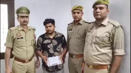 अमरोहा: साइबर क्राइम थाना पुलिस ने फर्जी बैंक अकाउंट खुलवाकर ₹12 लाख 60,000 का फ्रॉड करने के एक आरोपी को किया गिरफ्तार