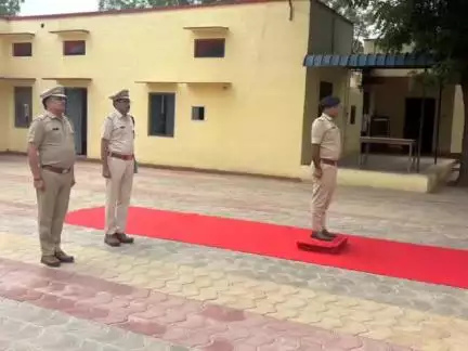रावतसर: जिला पुलिस अधीक्षक हरिशंकर ने रावतसर पुलिस थाने का किया निरीक्षण