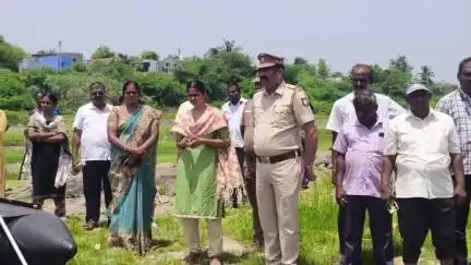 எடப்பாடி: பேரிடர் காலங்களில் மக்களை வெள்ள அபாயத்திலிருந்து காப்பது குறித்து தத்துவ நிகழ்ச்சி p கல் வடகம் மற்றும் பூலாம்பட்டி பகுதியில் நடைபெற்றது