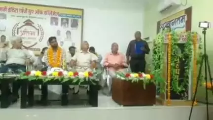 मधुबन: कटघराशंकर स्थित शहीद स्मारक स्थल पर पूर्व मुख्य सचिव ने वीर सपूतों को नमन कर दी श्रद्धांजलि