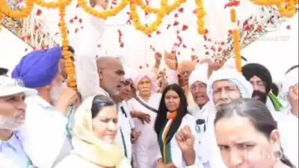 तोशाम: गांव खवा स्थित किसान भवन में शहीद योद्धा मंगल सिंह करता की प्रतिमा का अनावरण, जुटे भारी संख्या में किसान