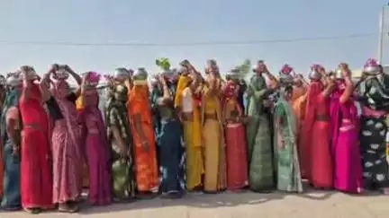 पिड़ावा: कोटड़ी में जल स्वावलंबन पखवाड़े के तहत निकाली गई कलश घट यात्रा