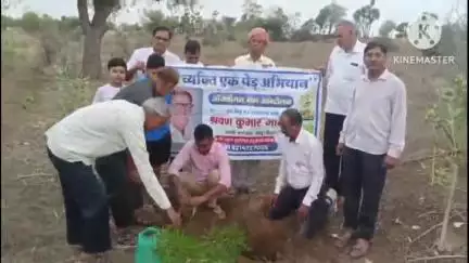 सीकर: विश्व पर्यावरण दिवस पर किया गया पौधारोपण