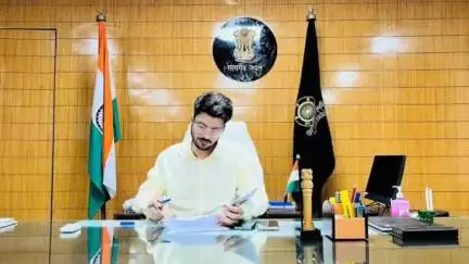 बलौदाबाज़ार: कलेक्टर दीपक सोनी ने आपदा पीड़ित परिवार को ₹4 लाख की आर्थिक सहायता राशि की दी स्वीकृति