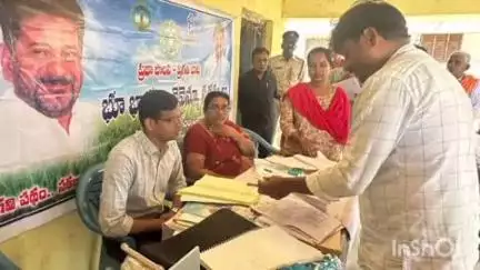 కొడంగల్: బొంరాస్‌పేట్ మండలంలోని పలు గ్రామాల్లో భూ భారతి రెవెన్యూ సదస్సును సందర్శించిన అదనపు కలెక్టర్ ఉమా ప్రసాద్
