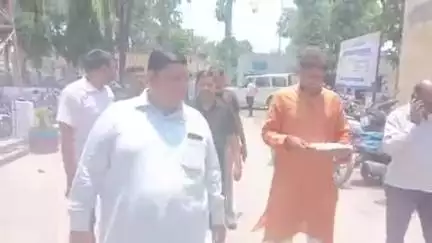 रुद्रपुर: पहाड़गंज के पूर्व पार्षद को जान से मारने की मिली धमकी, कांग्रेस कार्यकर्ताओं ने कोतवाली में एसएसआई से की मुलाकात
