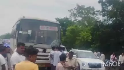 साकोली: विर्सी फाटा येथे ट्रॅक्टर व बसच्या धडकेत झालेल्या अपघातात बस चालकावर साकोली पोलीस ठाण्यात गुन्हा दाखल