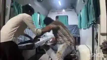 पारोळा: बादरपूर फाट्याजवळ मोटरसायकलचा तोल जाऊन झालेल्या अपघातात मोटरसायकलस्वार जखमी