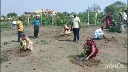 बदनावर: विश्व पर्यावरण दिवस पर 'एक पेड़ मां के नाम' कार्यक्रम का आयोजन