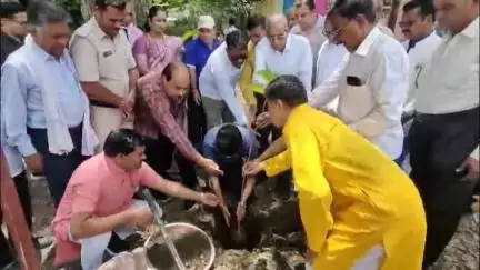 महू में विश्व पर्यावरण दिवस पर वृक्षारोपण कार्यक्रम का हुआ आयोजन, एसडीएम रहे मौजूद