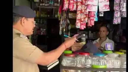 धारचूला: बलुवाकोट थाना पुलिस ने बार्बर और मीट शॉप पर चलाया सत्यापन अभियान